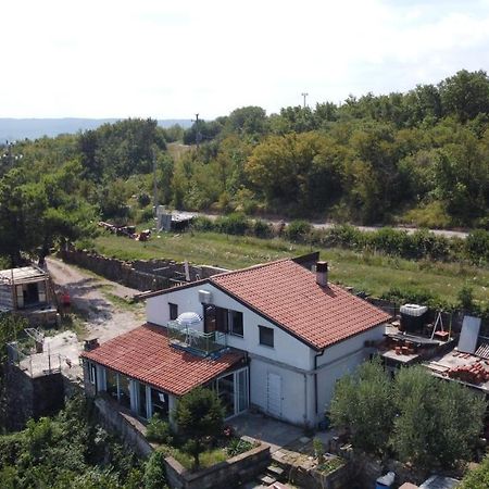 Apartments Pomjan Pogled Na Gore Εξωτερικό φωτογραφία