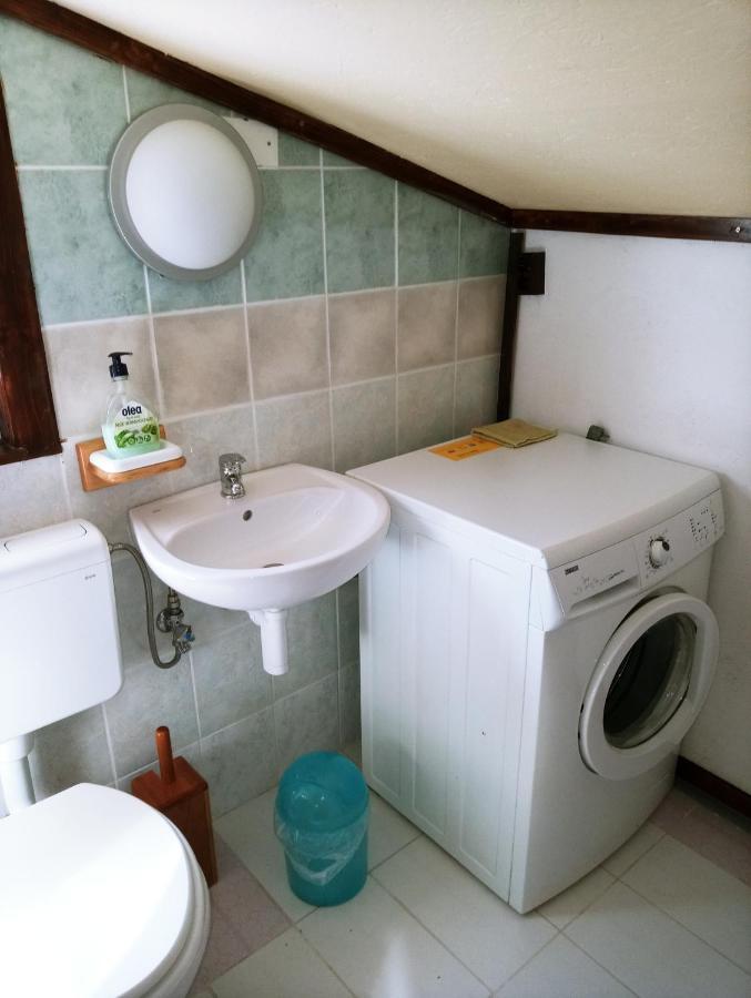 Apartments Pomjan Pogled Na Gore Εξωτερικό φωτογραφία